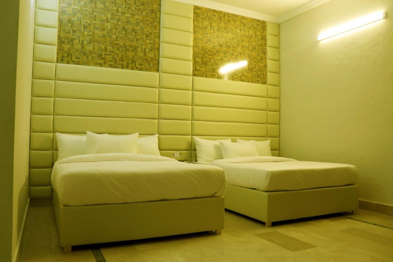Hayat Grand Guest House İslamabad Dış mekan fotoğraf